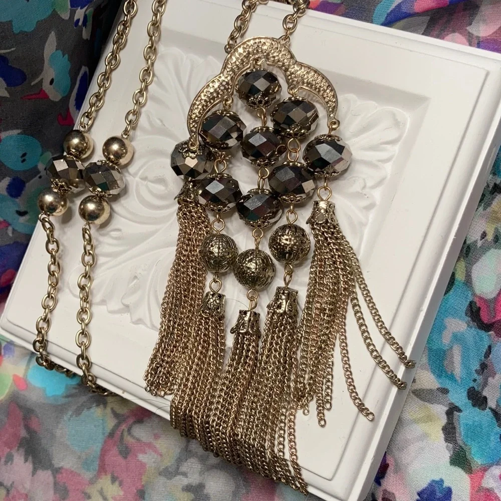 Gorgeous Necklace - Picture 2 of 5